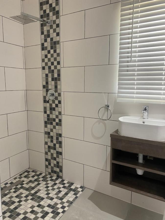 Adventure Apartment - Colchester - 5Km From Elephant Park 외부 사진
